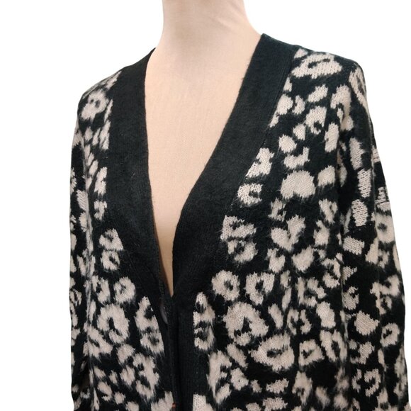 Universal Thread S Black White Leopard Print Knit Cardigan Button Front Sweater - Picture 5 of 8